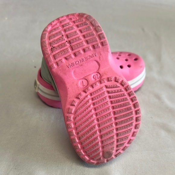 Pink and Gray Sandals with Perforated Design - Picture 5 of 6